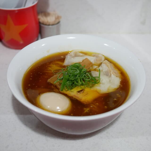 Ramen Hoshijirushi: Shoyu-Ramen und Kombu-Sui-Tsukemen