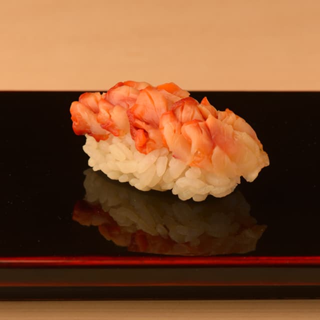 Sushi Dokoro Mekumi: Hokuriku-Meeresfrüchte-Omakase