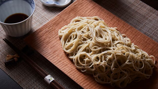 Ishiusuhiki Soba Kobo Yama no Mi: Handgemachte Soba und Pizza aus dem Steinofen