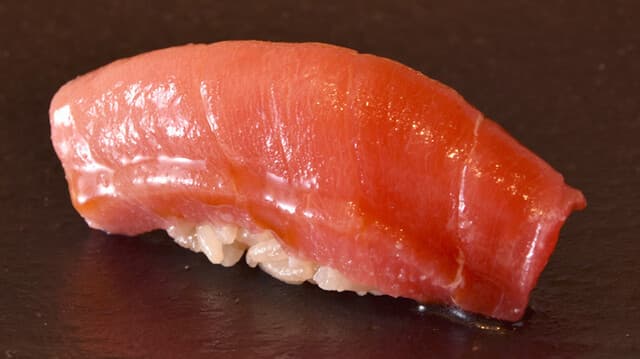 Amaki: Sushi-Omakase mit rund 30 Gängen am Tresen