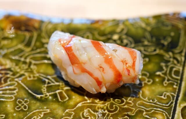Sushi Shunbi Nishikawa: Omakase-Sushi mit Blick auf die Burg
