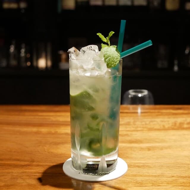 BAR Kingdom: Maßgeschneiderte Fruchtcocktails in Kyoto