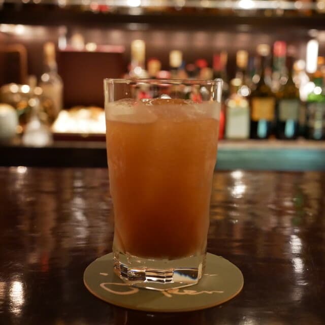 Ren: Klassische Cocktails und seltene Brandys