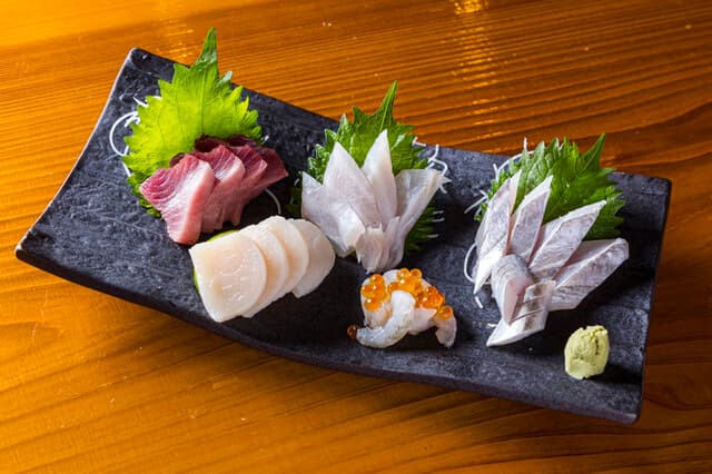 Uotora: Izakaya für erstklassige Meeresfrüchte