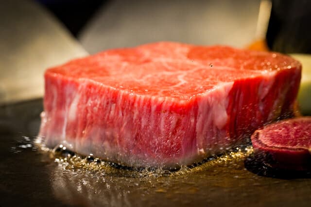 Teppanyaki Sawafuji: Okinawa-Rind und Meeresfrüchte vom Teppan