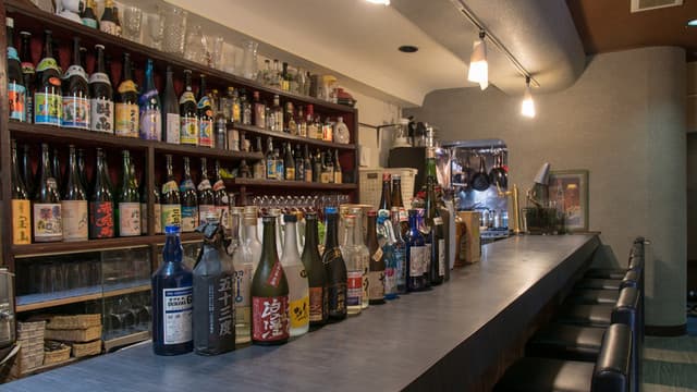 Refuge: französische Charcuterie und Sichuan-Küche in einer Minibar